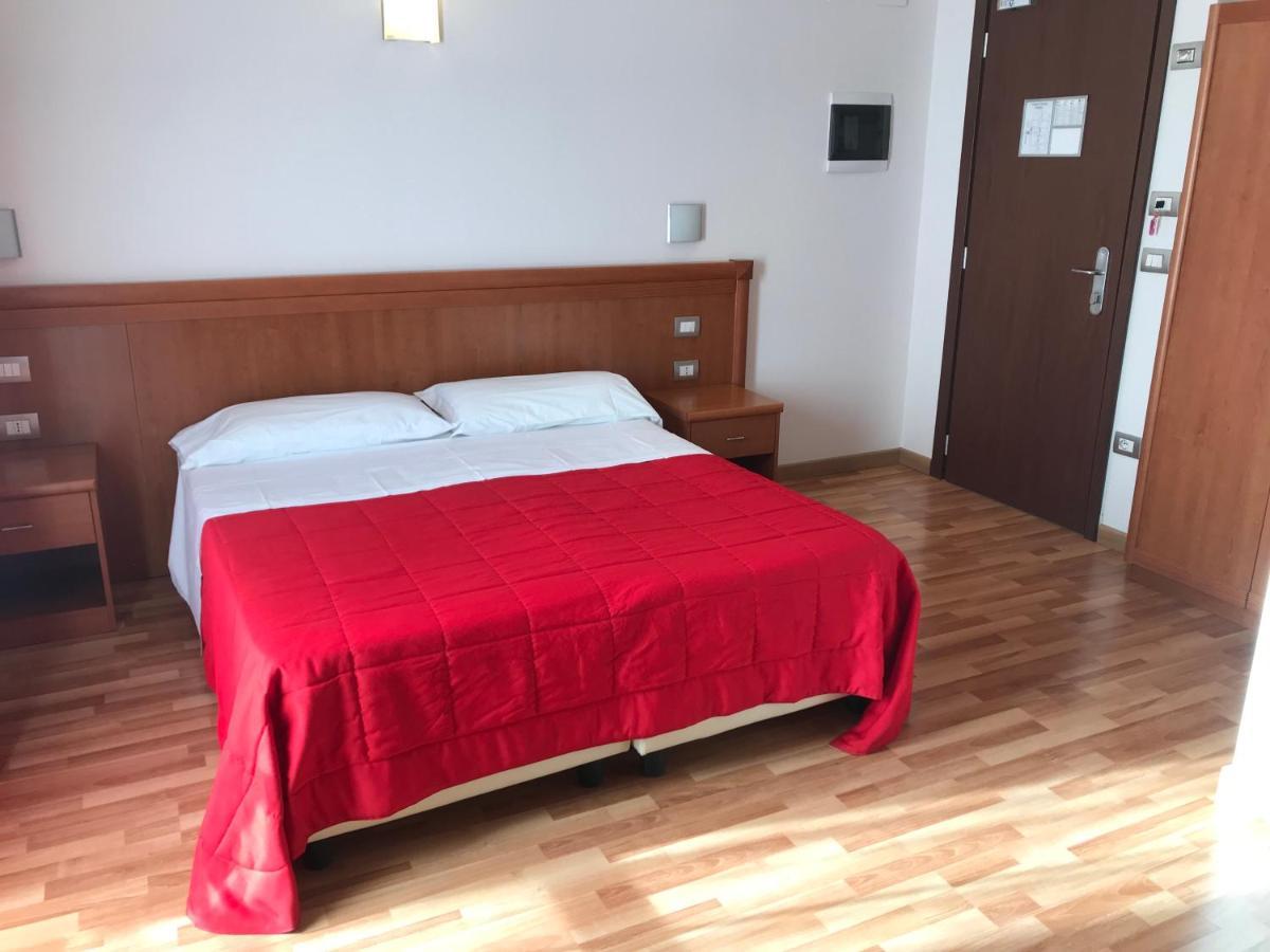 Hotel Donnini أسيسي المظهر الخارجي الصورة