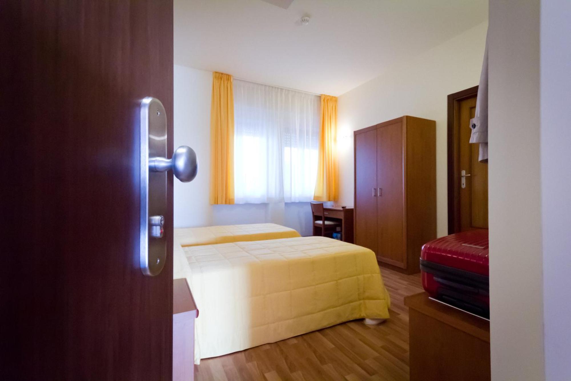 Hotel Donnini أسيسي المظهر الخارجي الصورة