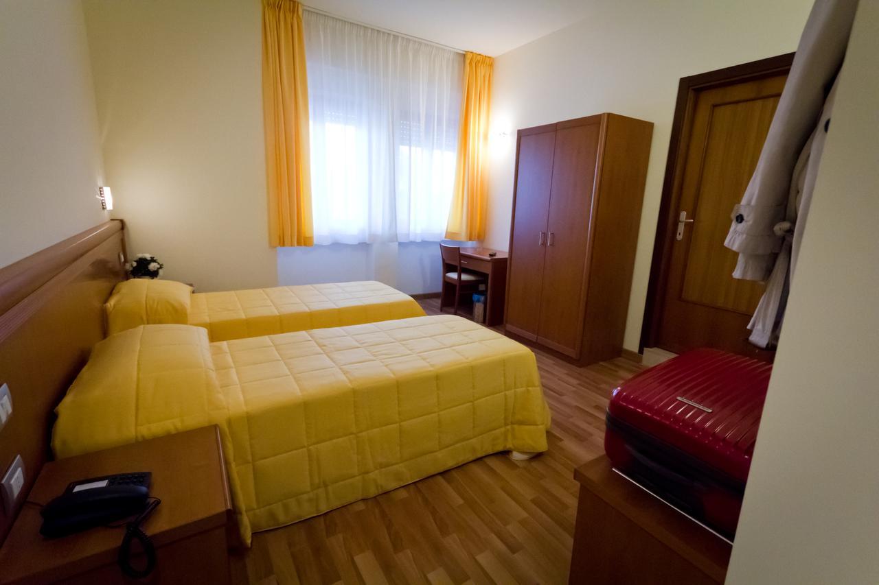 Hotel Donnini أسيسي المظهر الخارجي الصورة